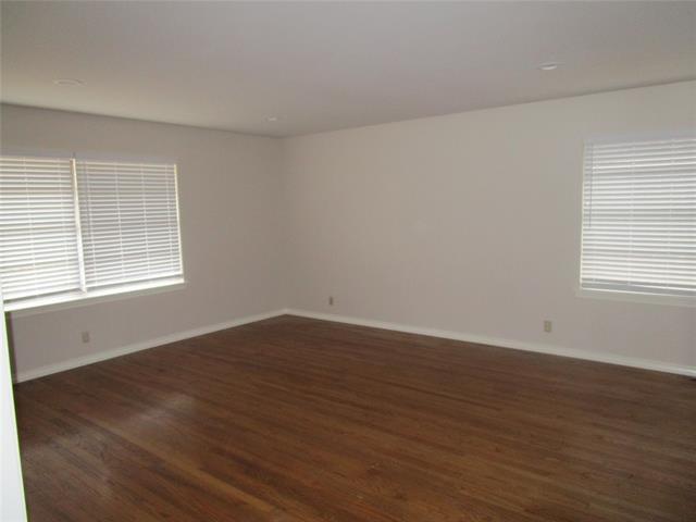 Foto del edificio - 7128 Clemson Dr