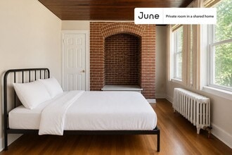 Building Photo - Room in Shared 9 bed/2 bath home in Brighton