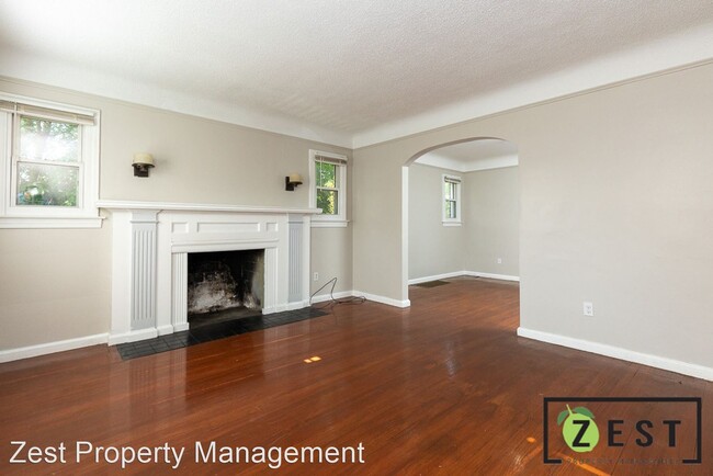 Building Photo - 3 br, 1.5 bath House - 19133 Ohio Street