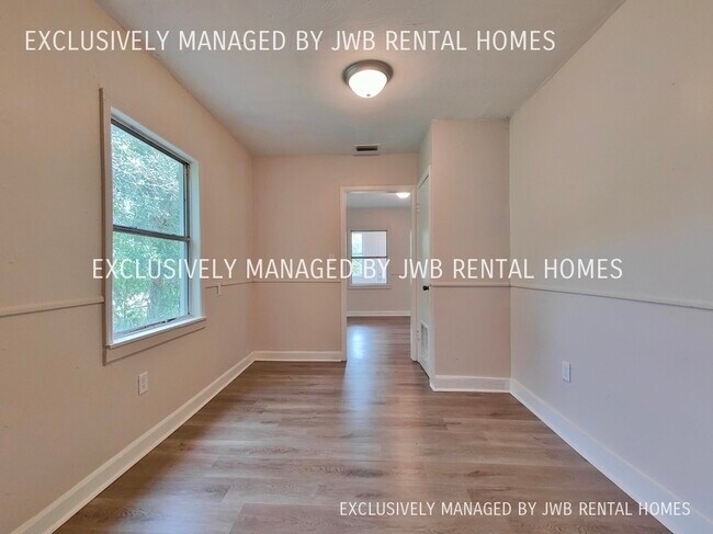 Foto del edificio - 2504 Woodland St