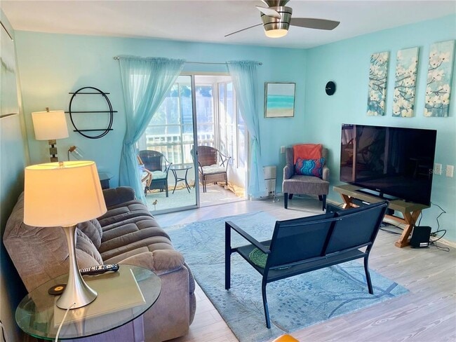 Foto del edificio - 1625 Leisure Dr