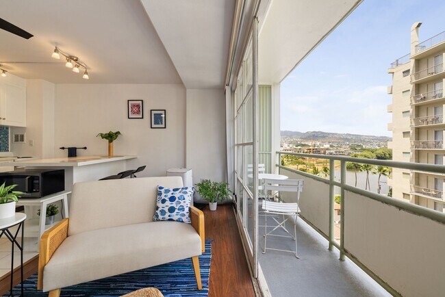 Foto del edificio - Fully Furnished beautiful Studio- ALL util...