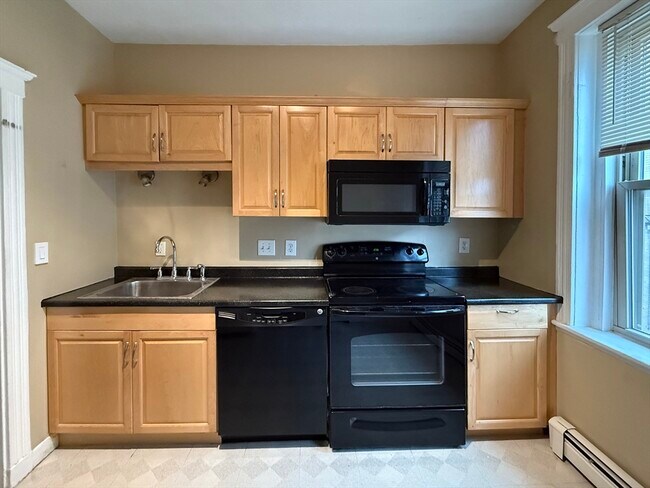 Building Photo - 12 Ransom Rd