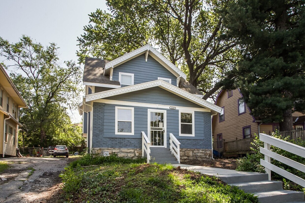 Foto principal - 5229 Brookwood Ave