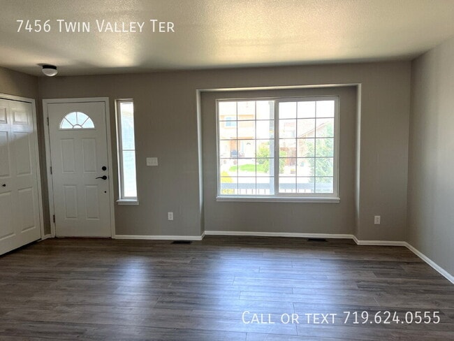 Building Photo - 7456 Twin Valley Terrace