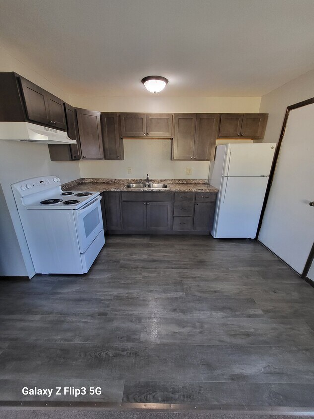 Foto del edificio - 600 Lewis Ave