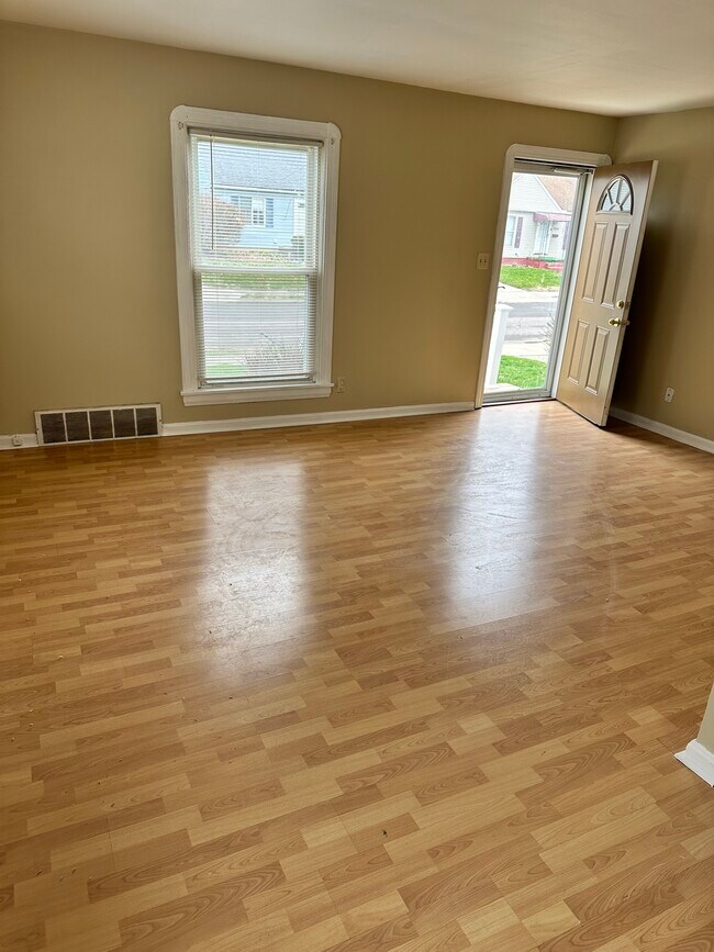 Sala de estar - 1257 Hammel St