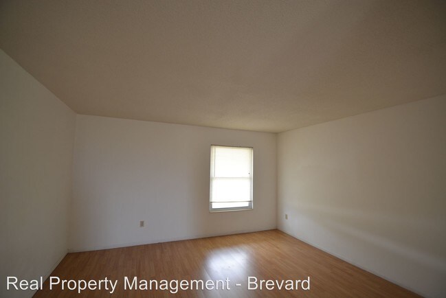 Building Photo - 1407 Cindy Cir NE