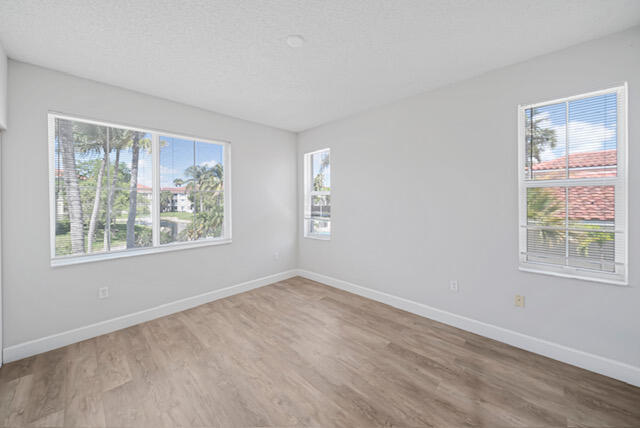 Foto del edificio - 11765 W Atlantic Blvd