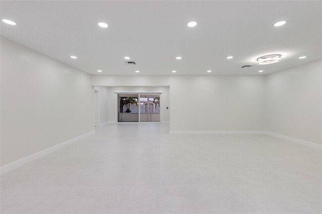 Foto del edificio - 4820 Tyler St
