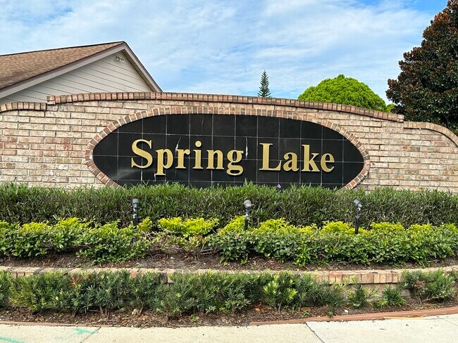 Building Photo - 7381 Spring Villas Cir