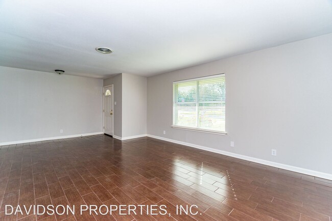 Building Photo - 2 br, 1 bath House - 447 Brees Blvd