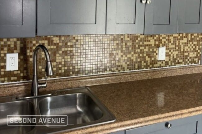 Building Photo - 1301 W 97th St