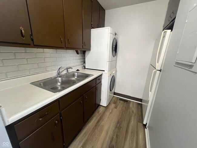Foto del edificio - 6436 Lupine Terrace