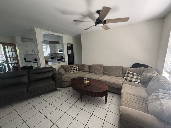 Living Room - 215 NE 20th St