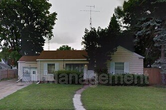Building Photo - 3750 Sherbrooke Rd