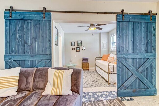 Building Photo - 9 Sylvan Dr