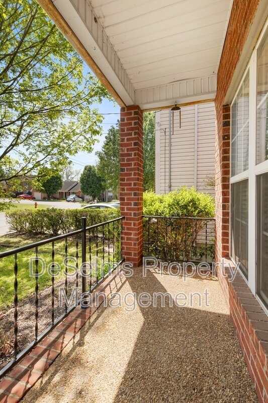 Photo - 703 Brent Glen Pl House