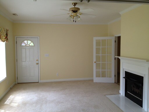 Building Photo - 1414 Collins Dr