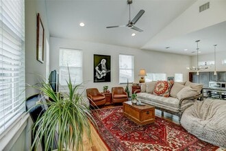 Building Photo - 1161 Ridgeway Dr