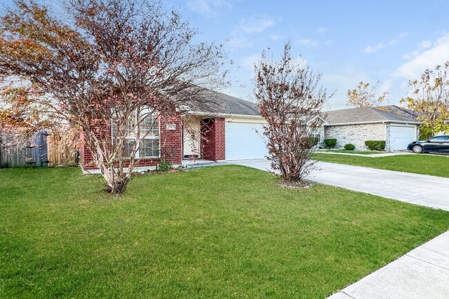 Building Photo - 1011 Caliente Dr