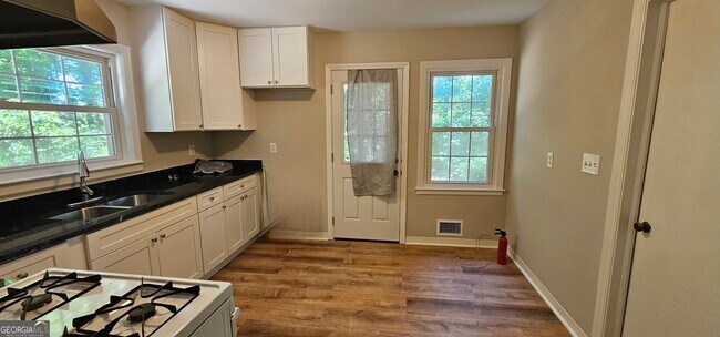 Building Photo - 488 Pomona Cir SW