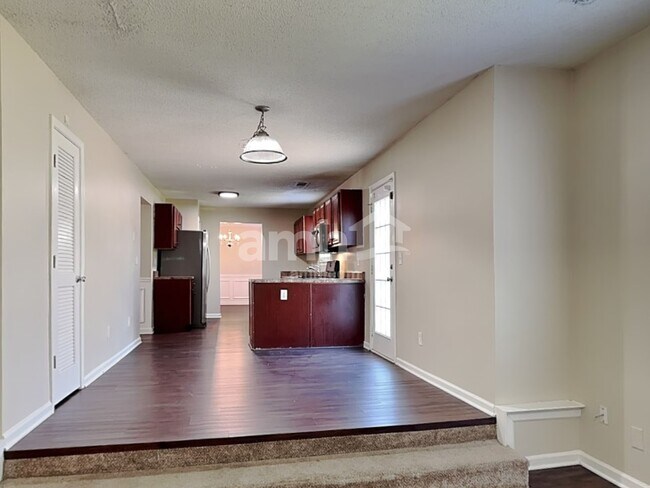 Foto del edificio - 1124 Stepping Stone Ln