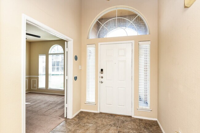 Building Photo - 1313 Pepperfield Ct