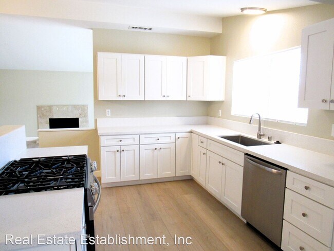 Building Photo - 3 br, 2 bath House - 7049 Fillmore Drive