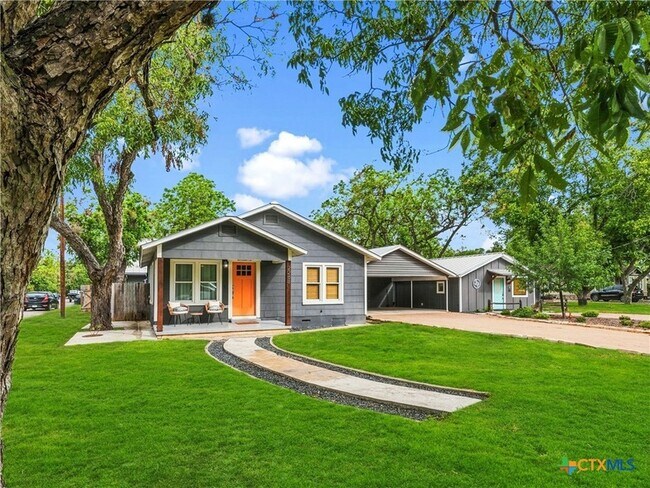 Foto del edificio - 2288 Gruene Rd