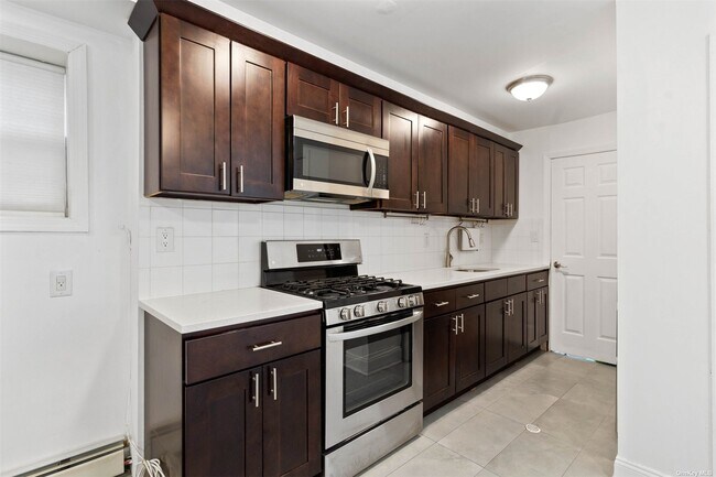 Foto del edificio - 173-1 107th Ave