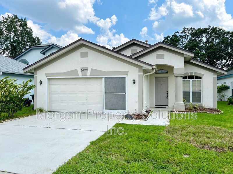 Foto principal - 5910 Petunia Ln