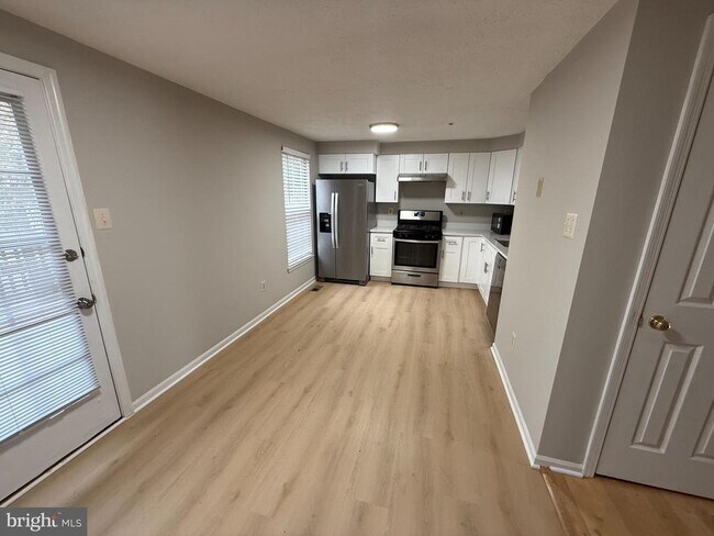 Foto del edificio - 8916 Pembrook Woods