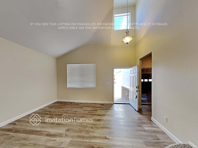 Building Photo - 2448 Bellavista St