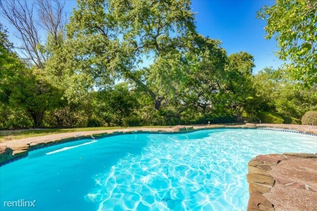 Foto del edificio - 5 br, 4 bath House - 12113 Old Snakey Rd