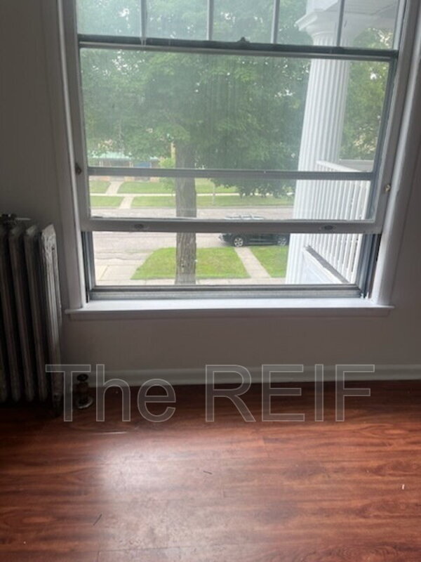 Foto principal - 1025 N Washington Ave