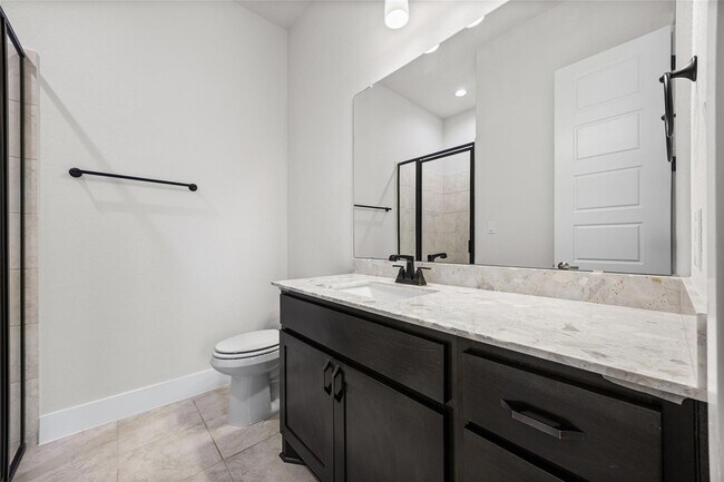 Foto del edificio - 2308 Berkleys Brook Dr