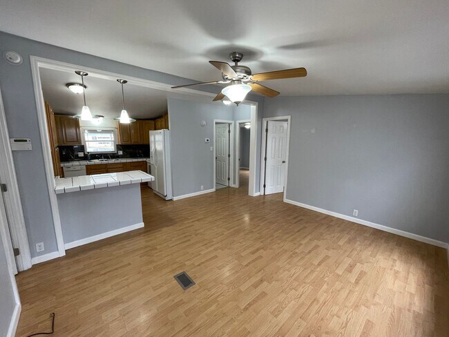 Foto del edificio - 3 bed / 2 bath ~ Summerville