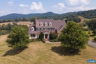 Building Photo - 585 Ragged Mountain Dr