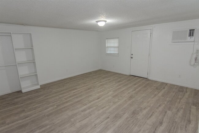 Foto del edificio - 2120 Godfrey St