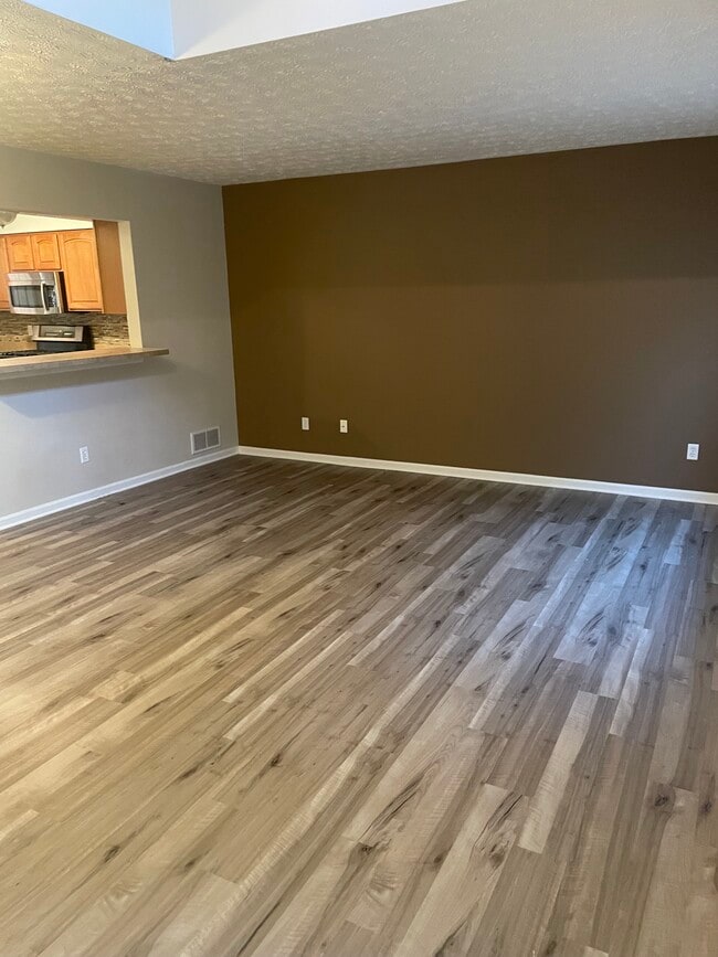 Building Photo - 13741 Woodcroft Trce