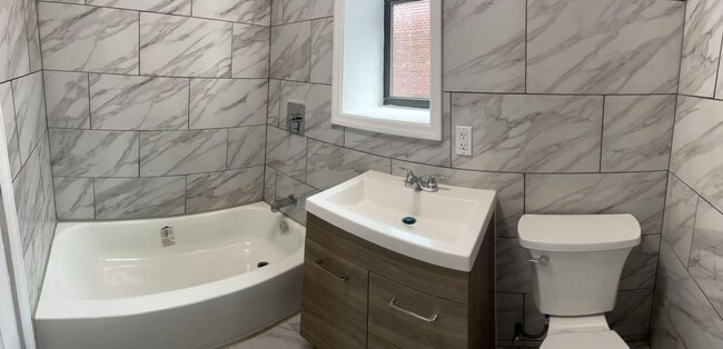 Foto del edificio - 6264 Saunders St