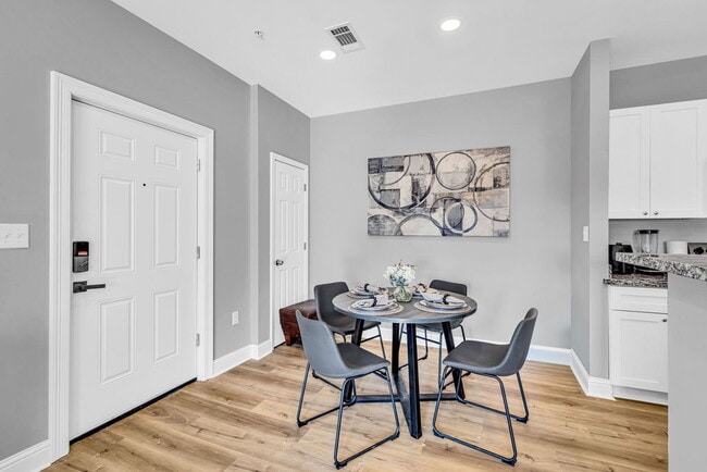 Building Photo - Unfurnished Brand New Condo!