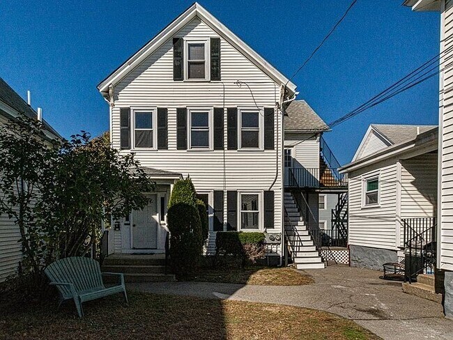 Lowell- White Street - 102 White St