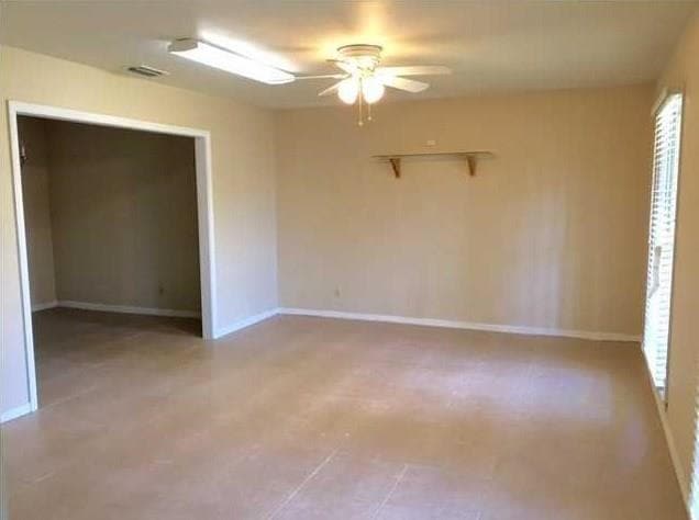 Building Photo - 6225 Parkwood Dr