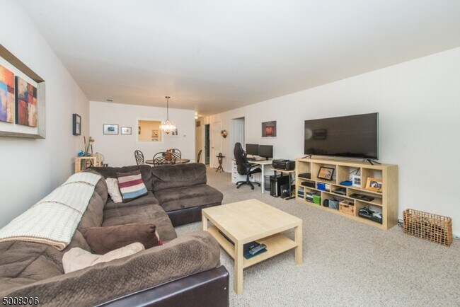 Building Photo - 5113 Austin Ct