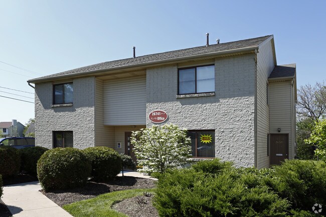 Perry Lake Village Apartments Perry Lake Village Apartments