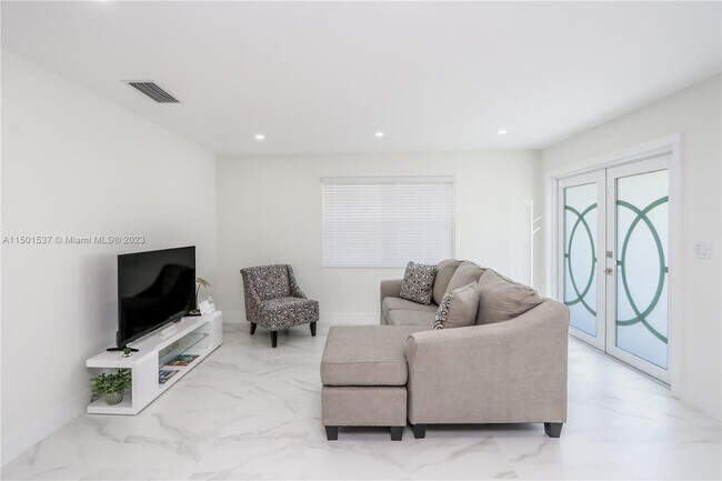 Foto del edificio - 1030 SW 10th Ave