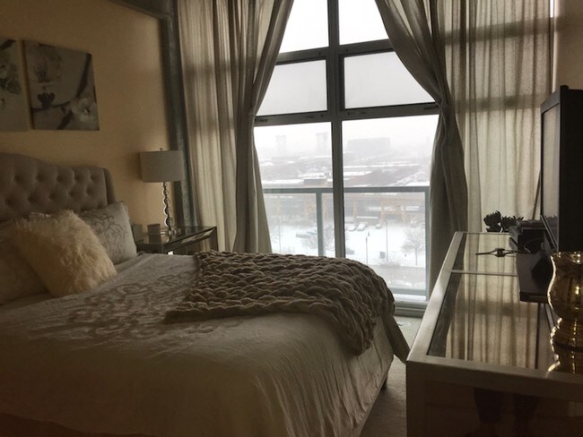 Furnished Bed # 2 - 1620 S Michigan Ave
