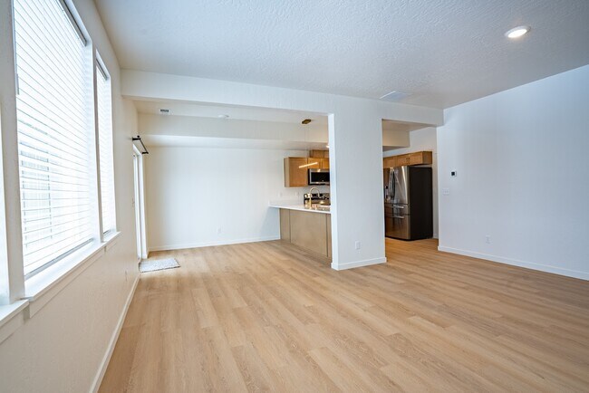 Foto del edificio - 1967 S Cherry Ln